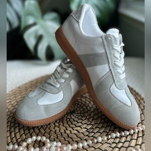 Stylish Gray and White Athletic Shoes for Women